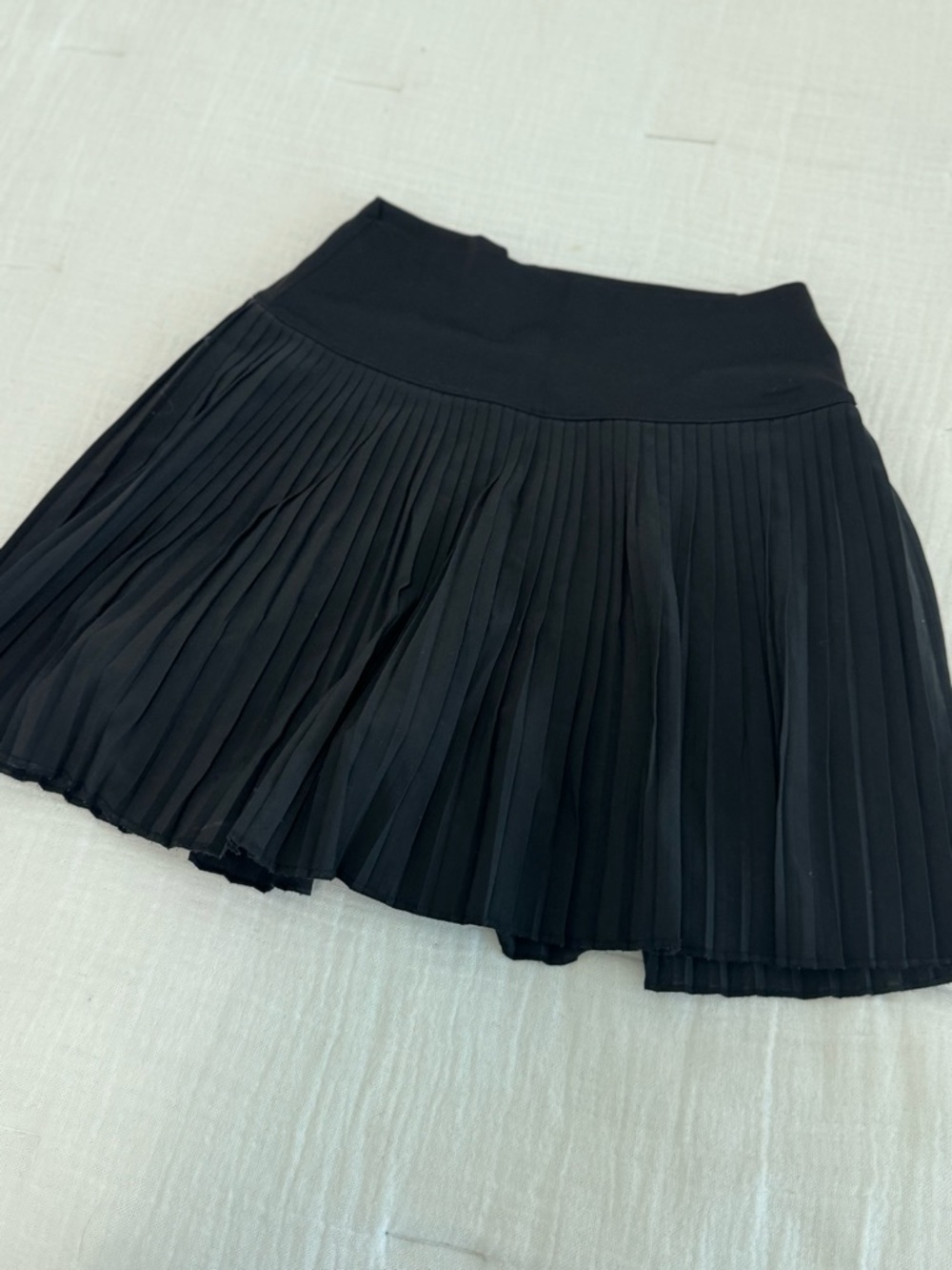 Hollister Gilly Hicks Black Pleated Mini Skirt